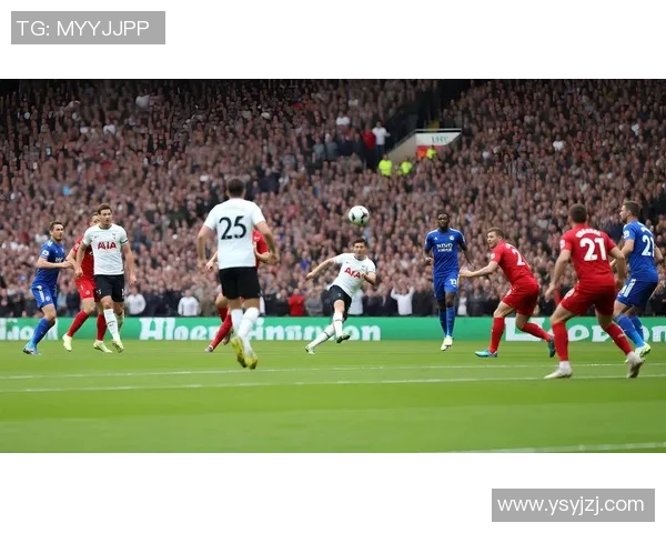 足球明星中国行精彩瞬间回顾与球迷互动的热烈场面